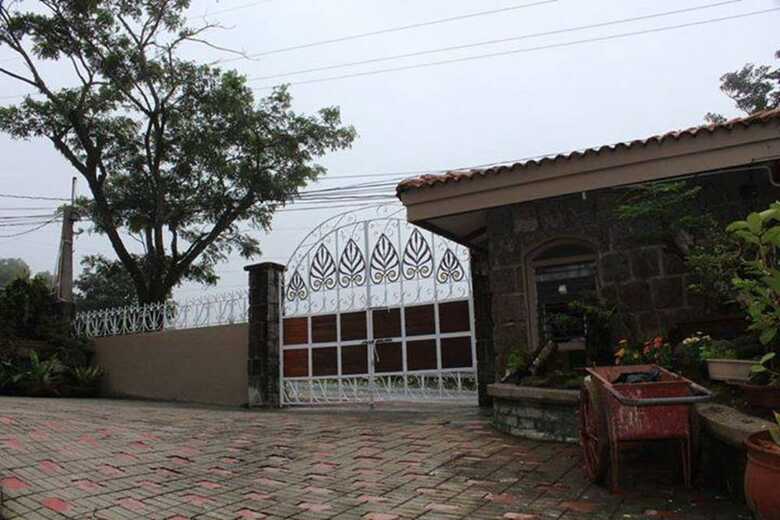 Hotel F8 Bed And Breakfast