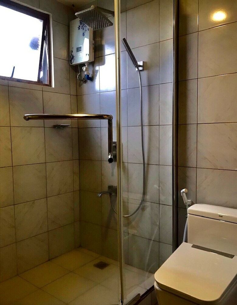 Hotel F8 Bed And Breakfast