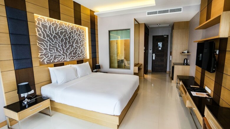 Hotel Aqua Resort Phuket