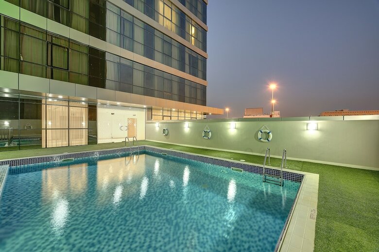 Royal Continental Hotel ? Dubai Airport