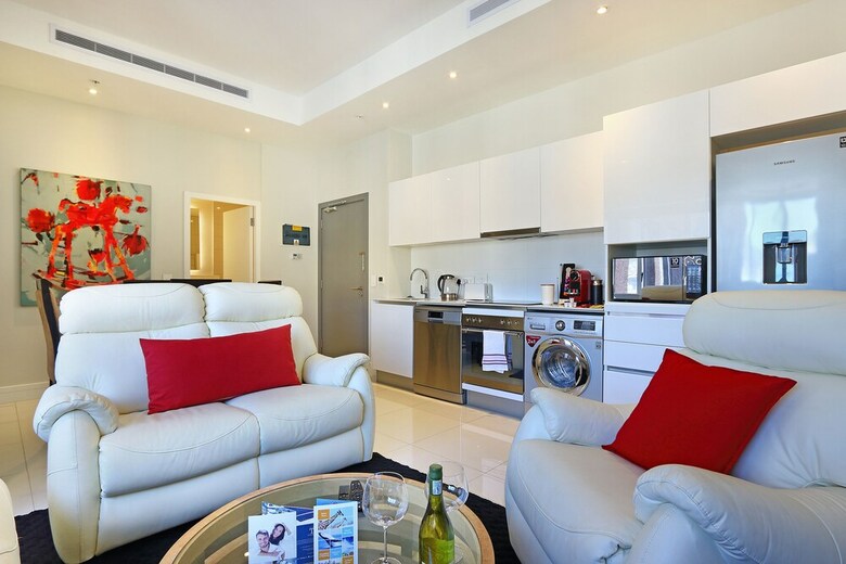 Apartamentos Triangle Luxury Suites By Totalstay