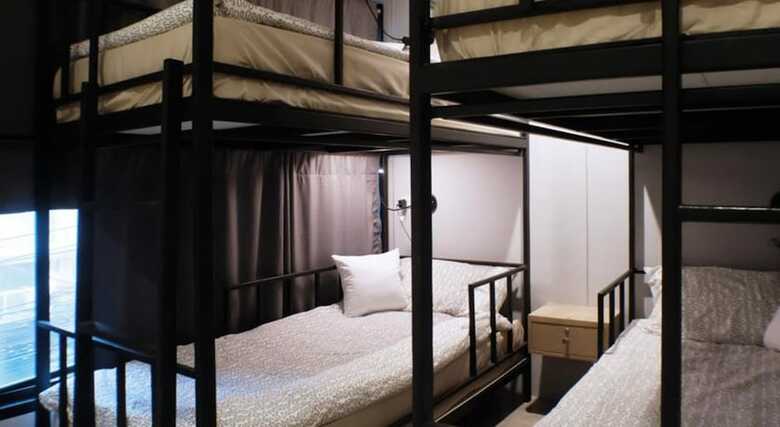 Hostal Pillow Land Onnut
