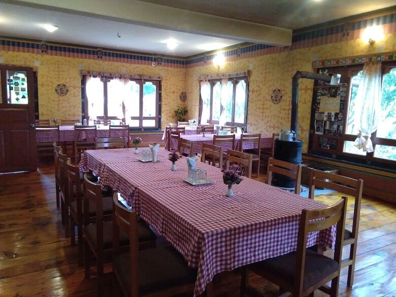 Hotel Nirvana Lodge & Homestay