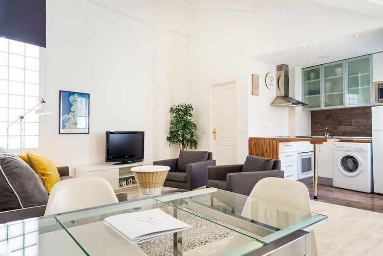 Iloftmalaga Apartamentos Souvir�n