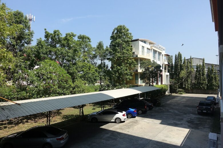 Hotel The Park Bangyai Residence