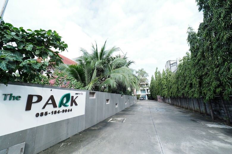 Hotel The Park Bangyai Residence