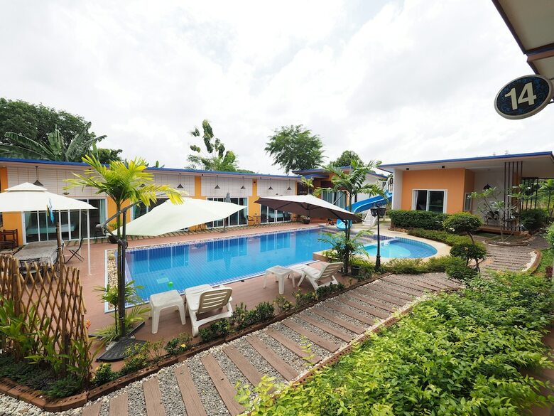 Hotel Nai C Resort