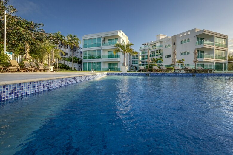 Apartamentos Condos At Bayrock 2