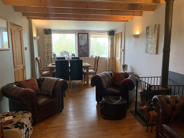 Hotel Ffos Y Ffin - Ascension In The Fields