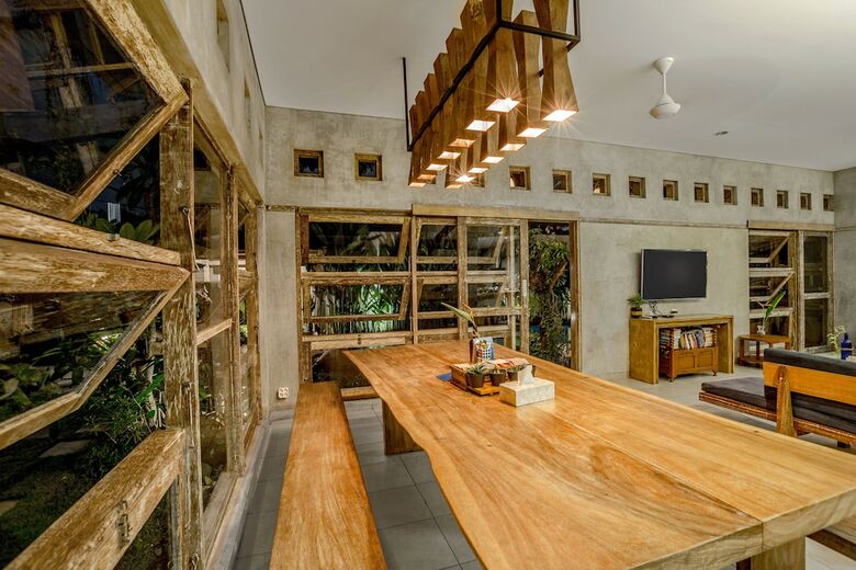 Hostal Lokal Bali Hostel