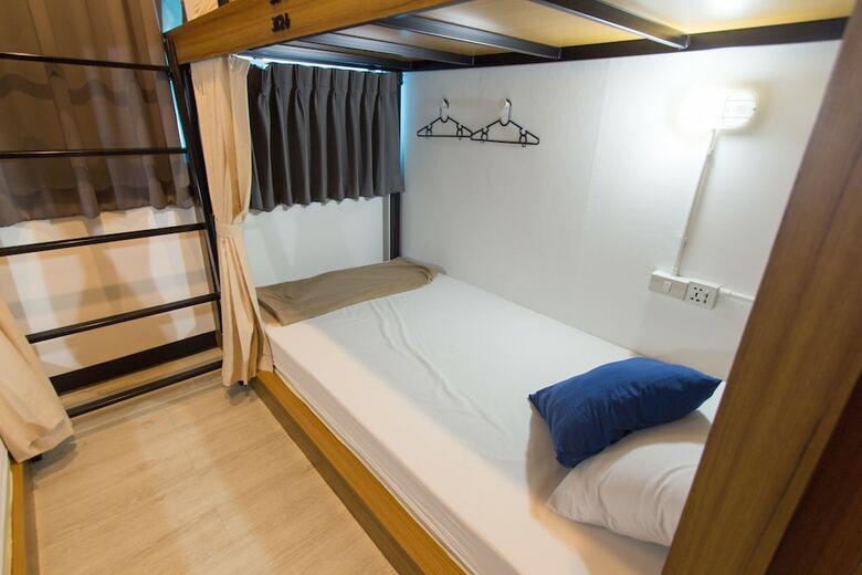 Hostal Pier 49 Hostel