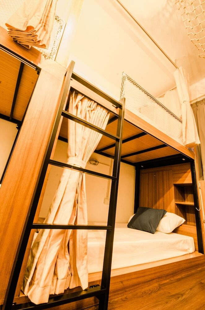 Hostal Pier 49 Hostel
