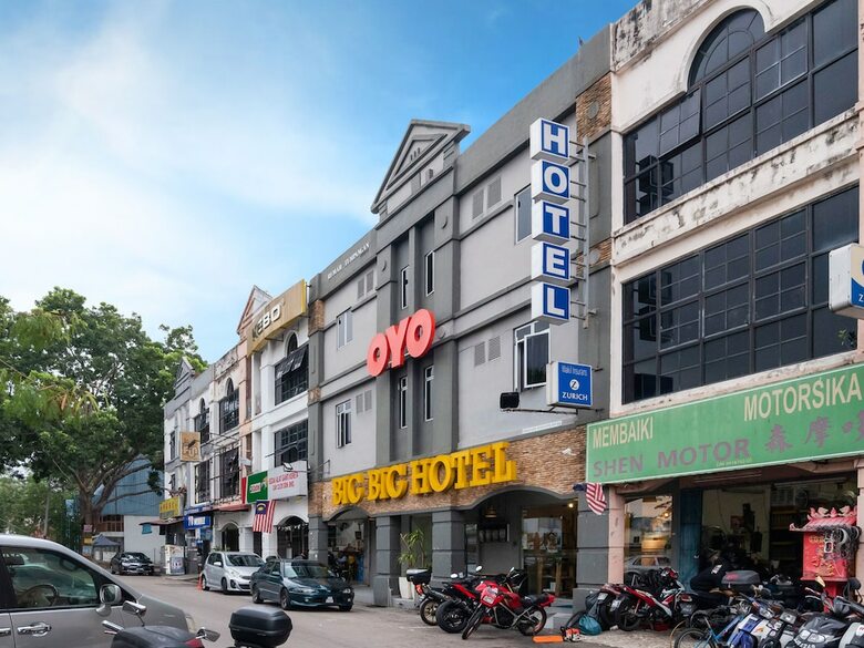 Oyo 89355 Big Big Hotel