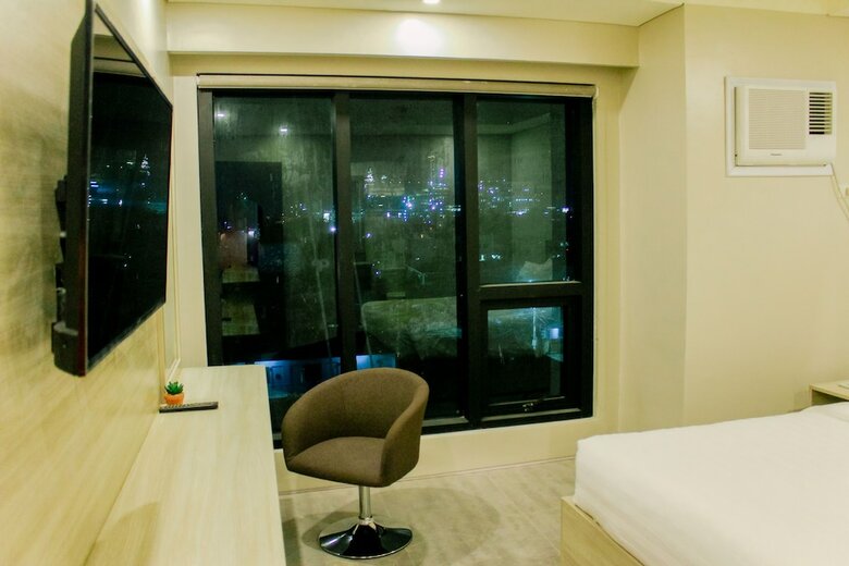 Mabolo Royal Hotel
