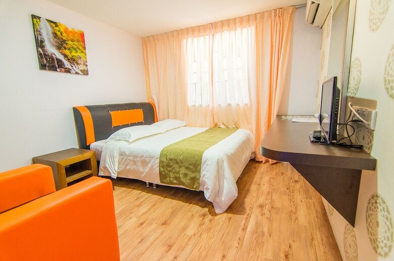 Tkl Hotel