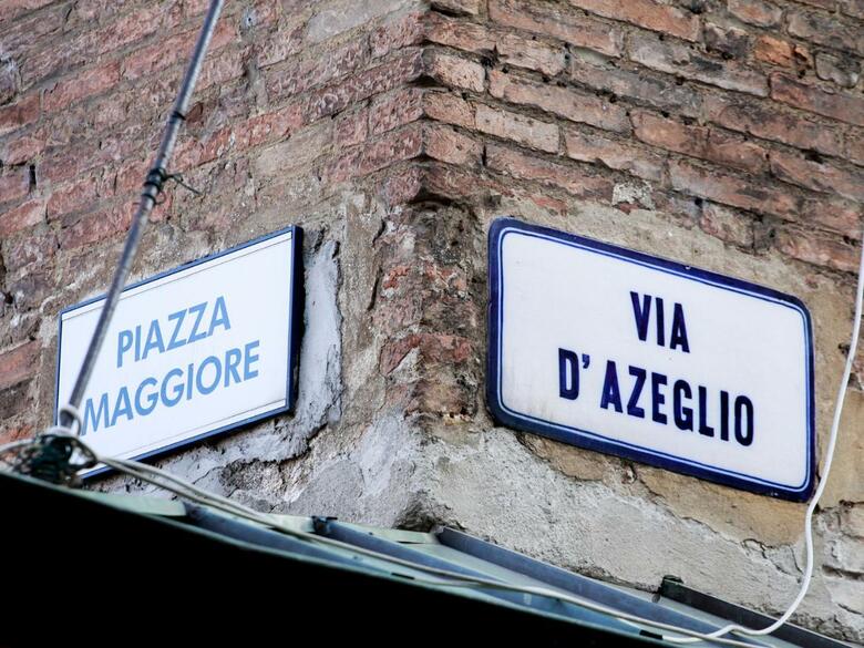 Casa Isolani Piazza Maggiore 1.0