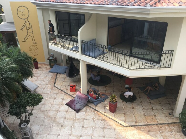 Hostal Fauna Luxury Hostel