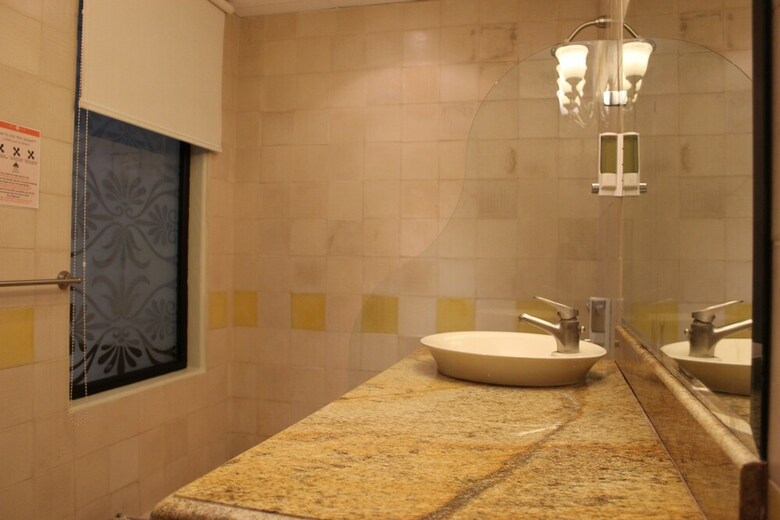 Hostal Fauna Luxury Hostel