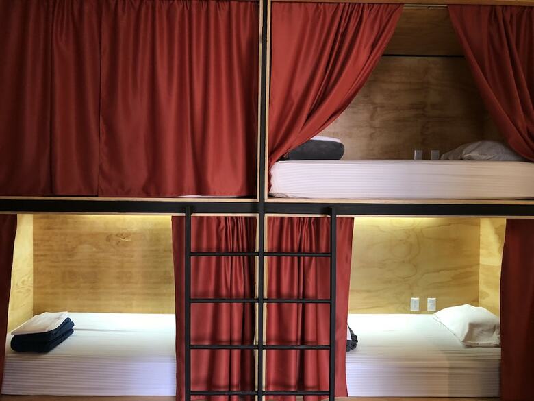 Hostal Fauna Luxury Hostel