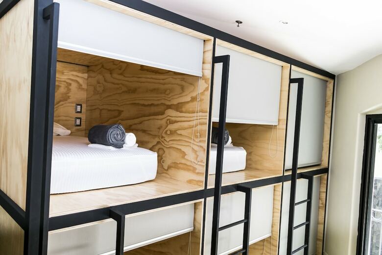 Hostal Fauna Luxury Hostel
