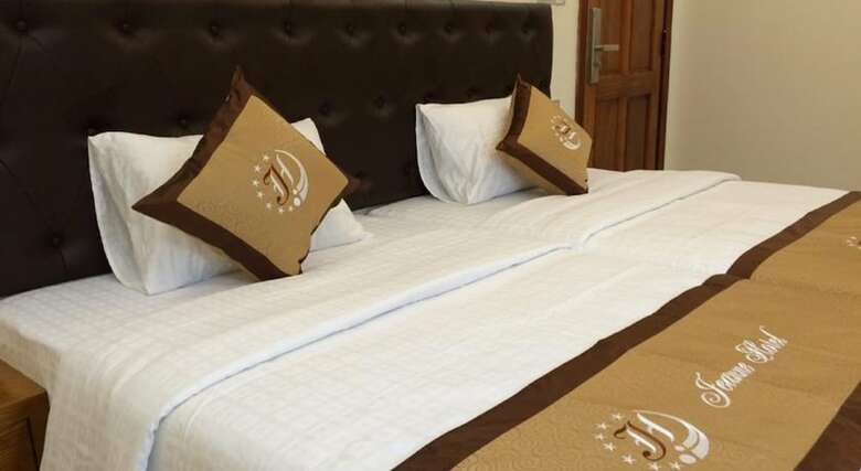Jeanne Hotel