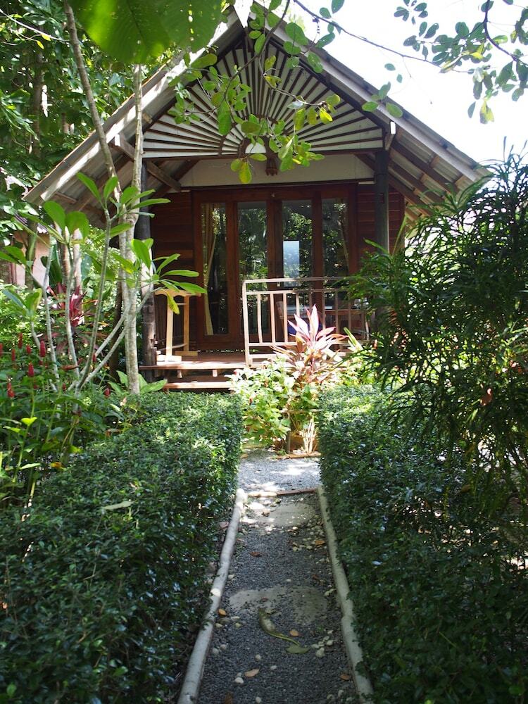 Hotel Lanta Happy Hill Resort