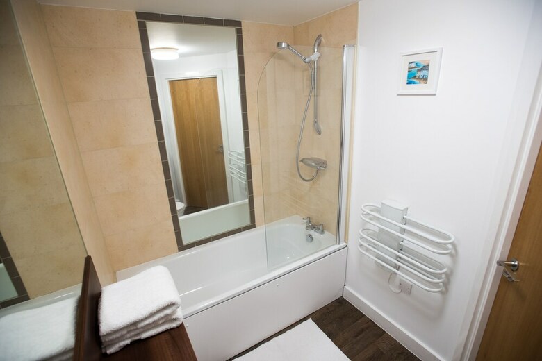 Celador Apartments - Projection West Serviced Apartments