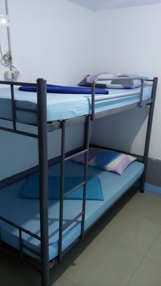 Hostal Sea Breeze Hostel