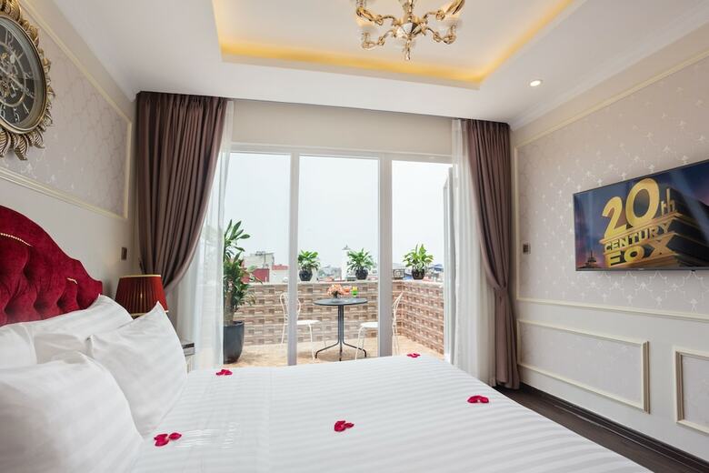 Luxury Old Quarter Hotel