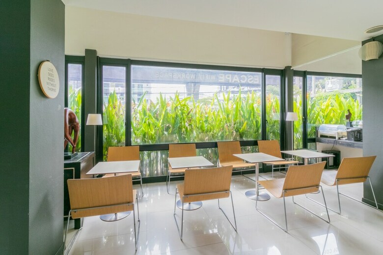 Hotel Escape At Sathorn Terrace