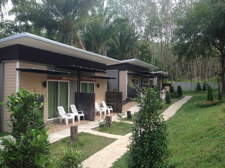 Hotel Baan Khao Mai Kaew Lanta Village