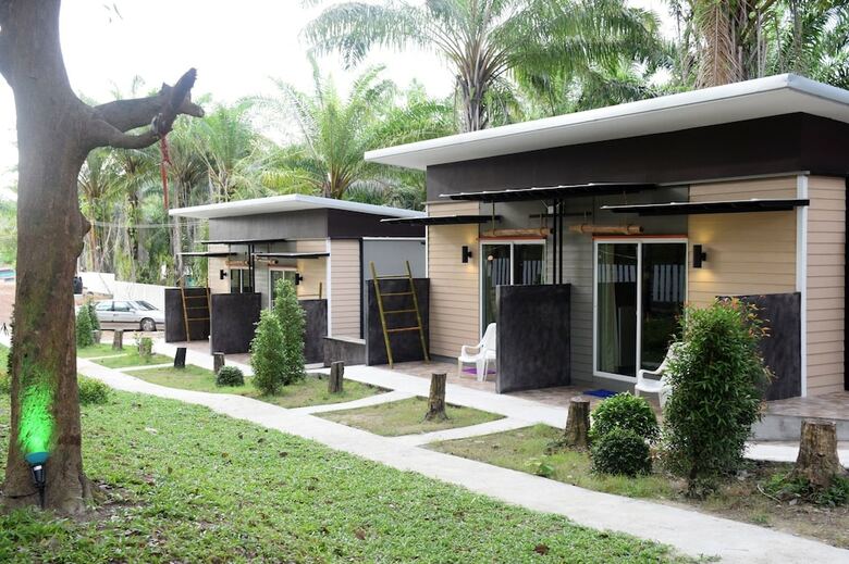 Hotel Baan Khao Mai Kaew Lanta Village