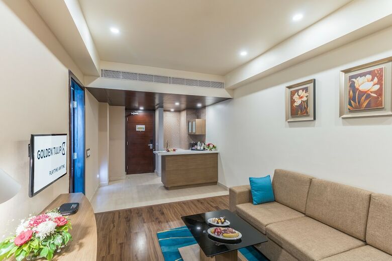 Hotel Golden Tulip Suites Gurgaon