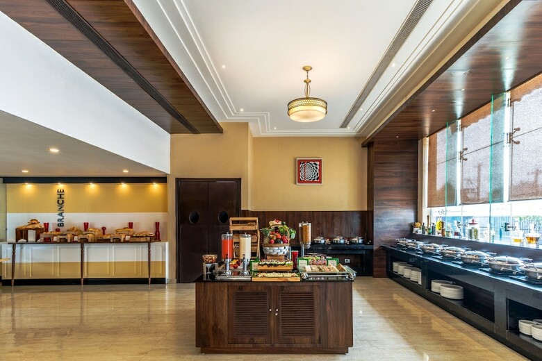 Hotel Golden Tulip Suites Gurgaon