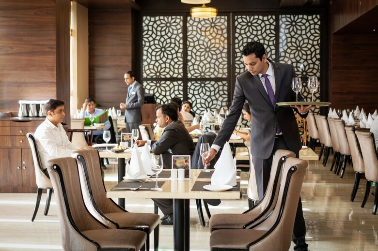 Hotel Golden Tulip Suites Gurgaon