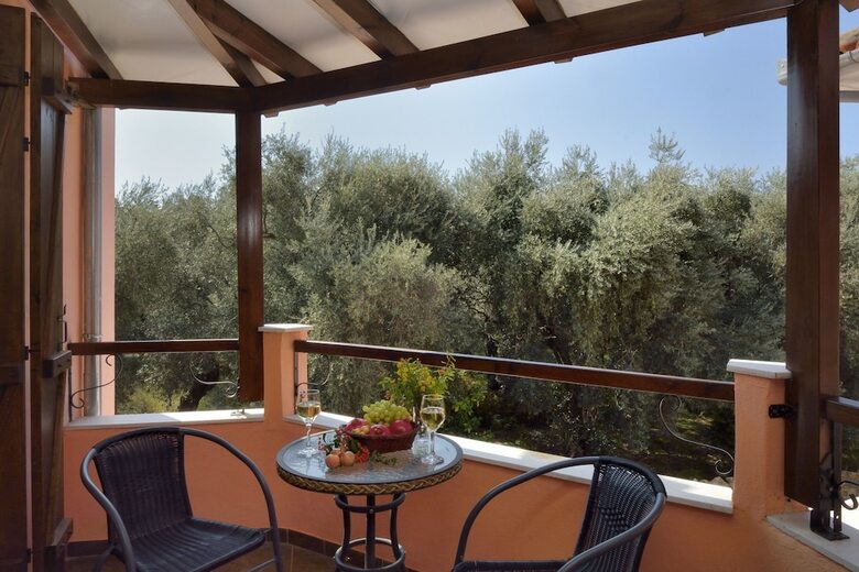 Apartamentos Symmetron Suites