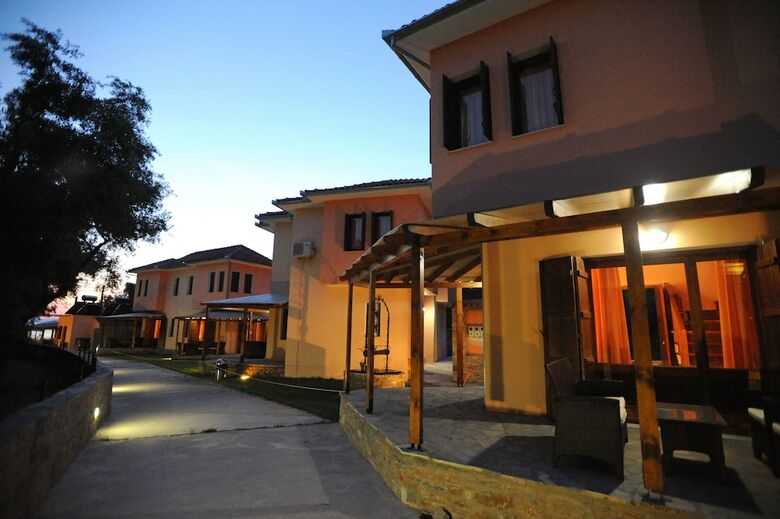 Apartamentos Symmetron Suites