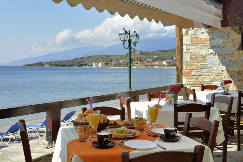 Apartamentos Symmetron Suites