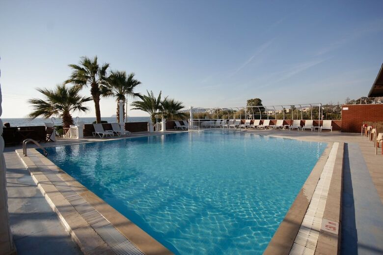 Sun And Sea Beach Hotel - All Inclusive