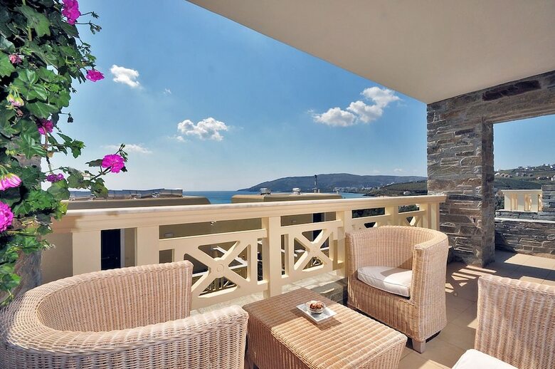 Aithra Apartments & Suites