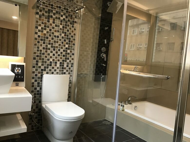 Fairytale Yisu Hot Spring Hotel
