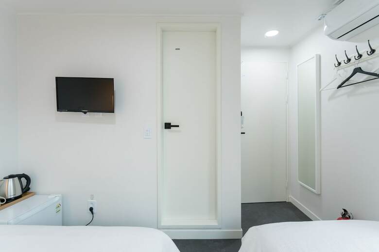Hotel Neat House