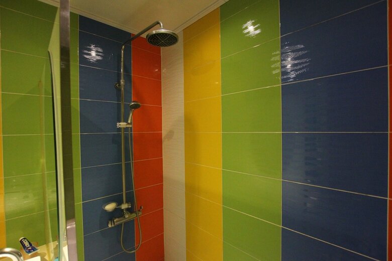 V1 Hotel