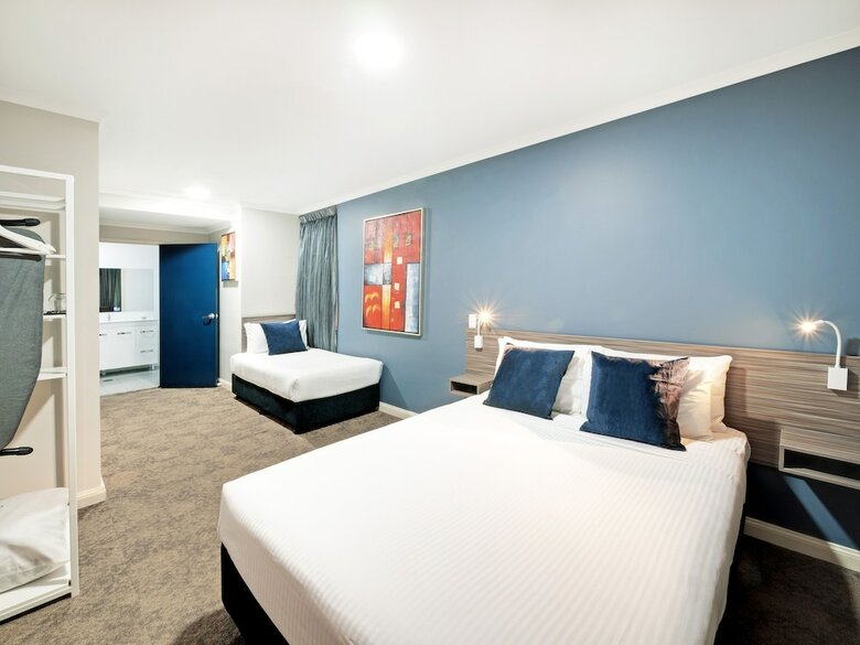 28 Hotel