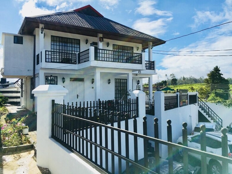 Hotel Treatooo White Palace