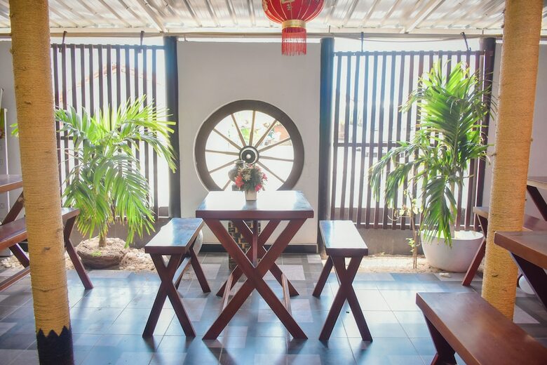 Hotel Sandani Villa