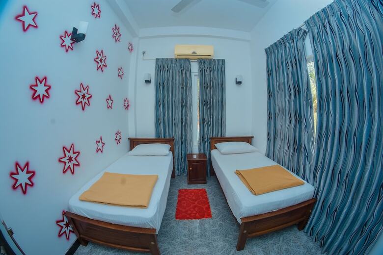 Hotel Sandani Villa