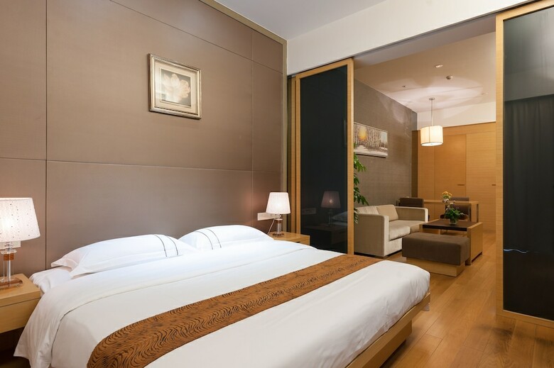 Yicheng Apartment Pazhou Poly World Center