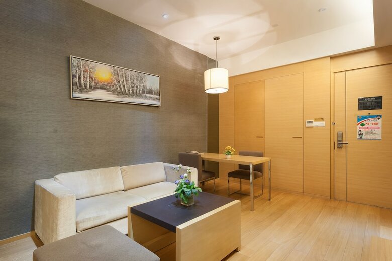 Yicheng Apartment Pazhou Poly World Center