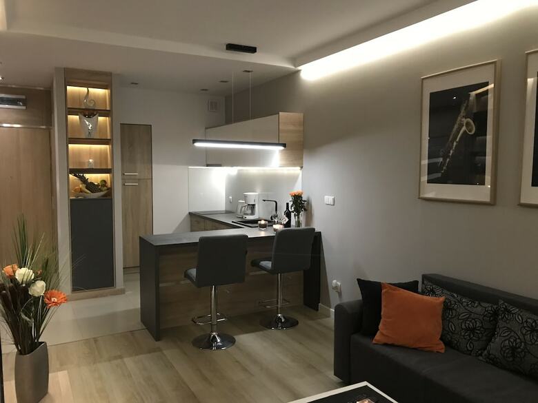 4uapart - Apartment Suite Platan Grey